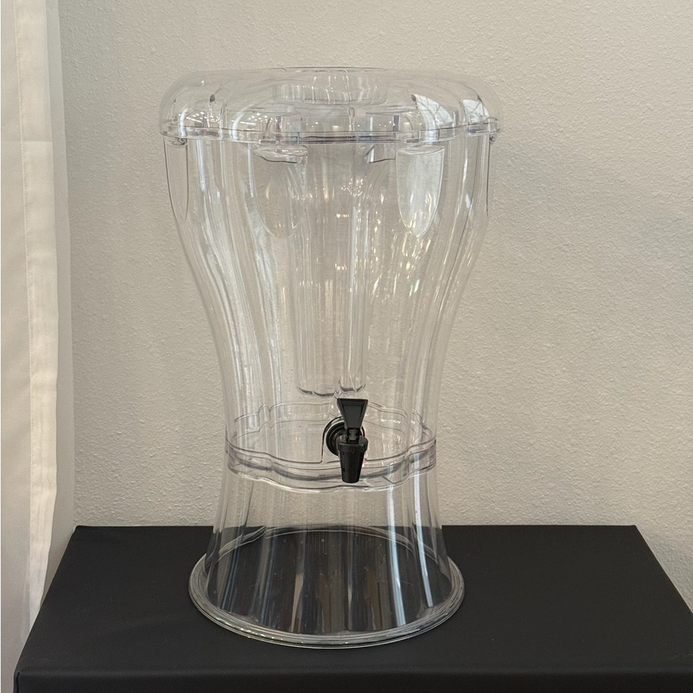 Clear Beverage Dispenser with Spigot